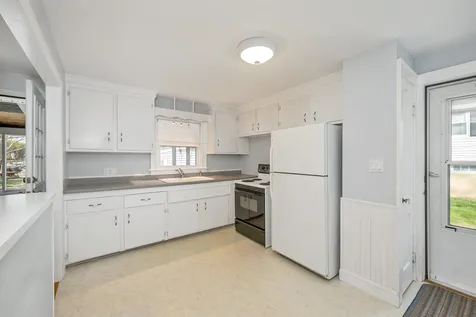 44 Lamonte Street Manchester NH 03104