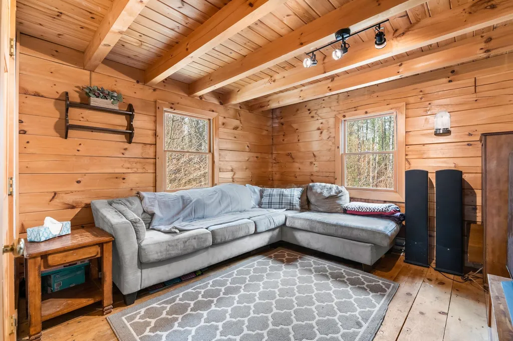 55 Sheldon Road Danbury NH 03230