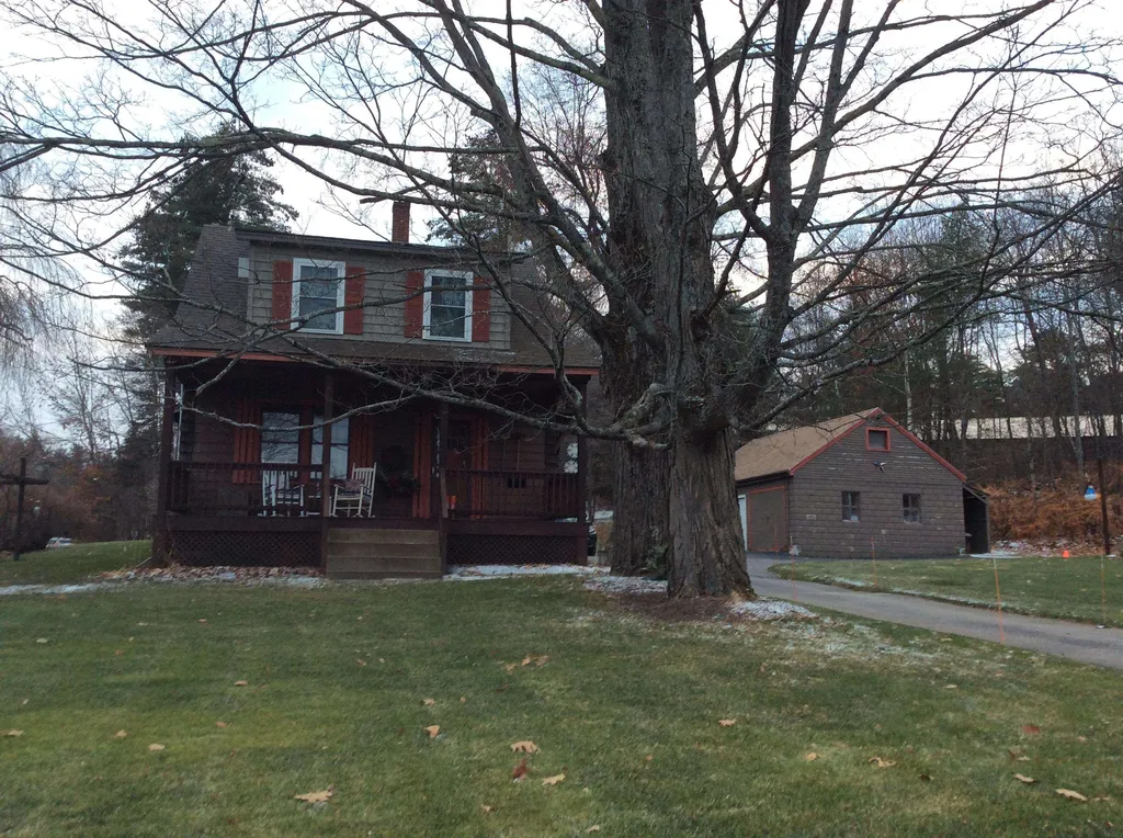 195 Rockingham Road Derry NH 03038