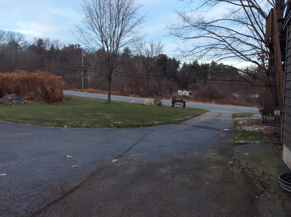 195 Rockingham Road Derry NH 03038