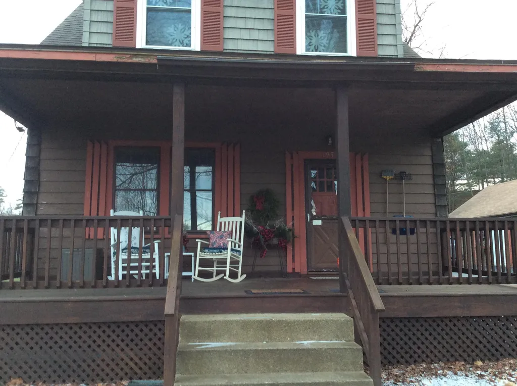 195 Rockingham Road Derry NH 03038