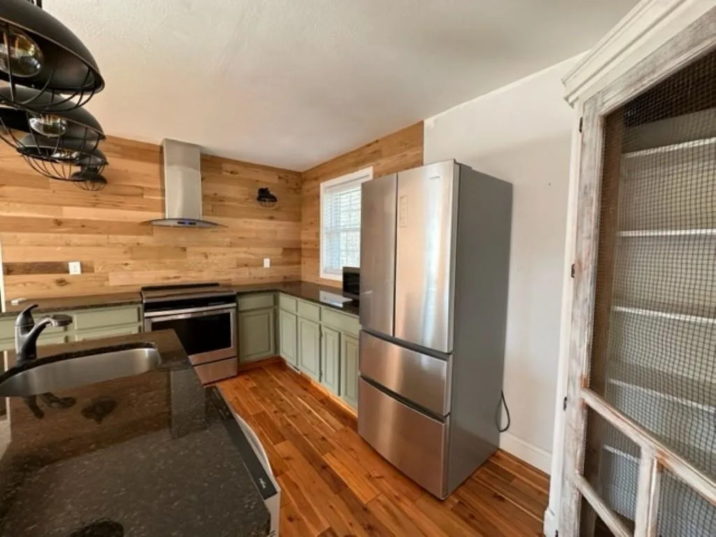 20 Bradford Circle Hillsborough NH 03244