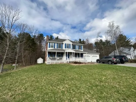 20 Bradford Circle Hillsborough NH 03244