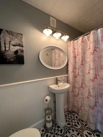 20 Bradford Circle Hillsborough NH 03244