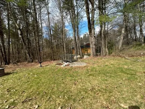 20 Bradford Circle Hillsborough NH 03244