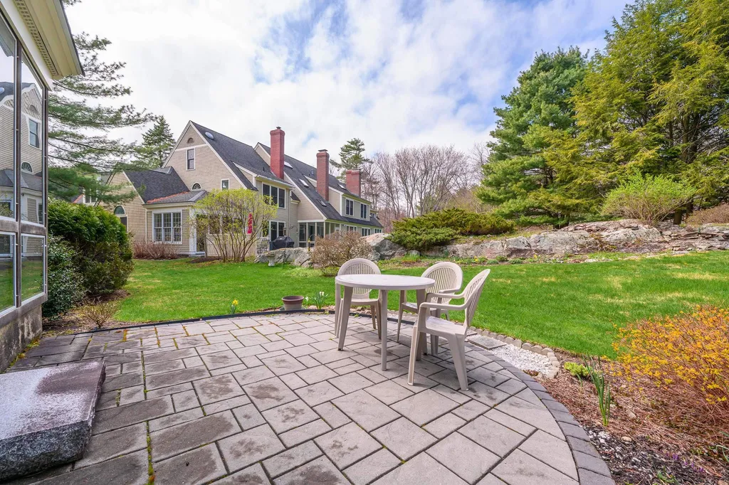 579 Sagamore Avenue Portsmouth NH 03801
