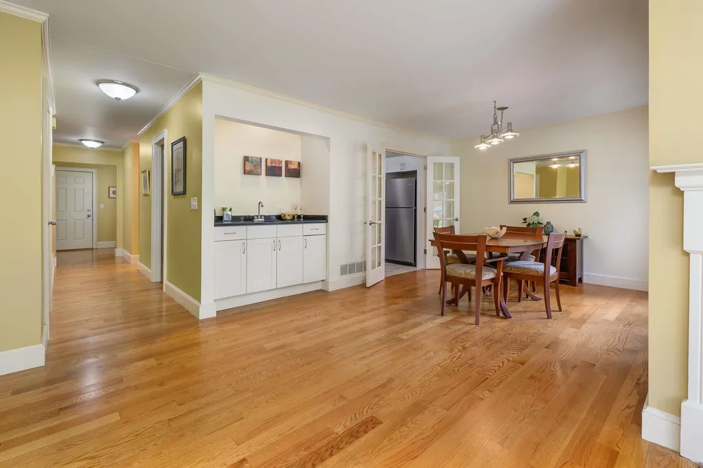 579 Sagamore Avenue Portsmouth NH 03801