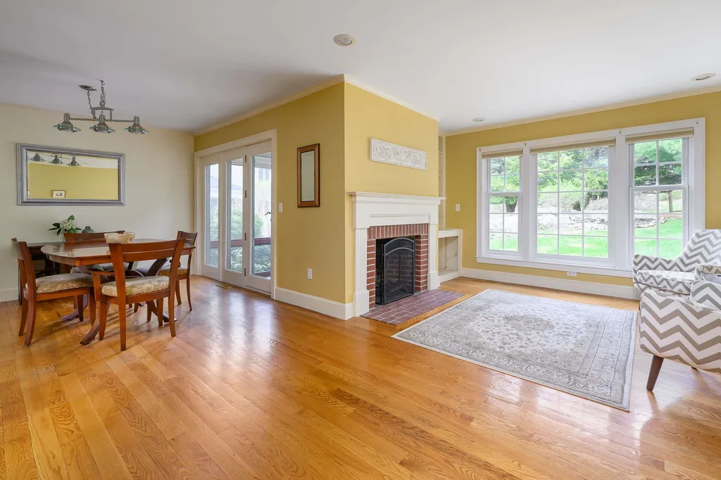 579 Sagamore Avenue Portsmouth NH 03801