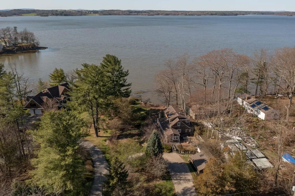 36 Waters Edge Drive Greenland NH 03840