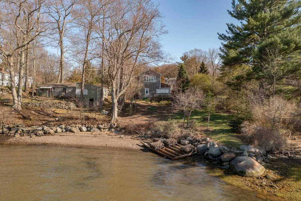 36 Waters Edge Drive Greenland NH 03840