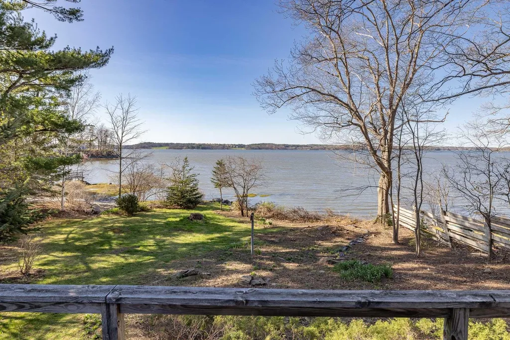36 Waters Edge Drive Greenland NH 03840