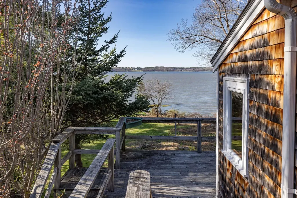 36 Waters Edge Drive Greenland NH 03840
