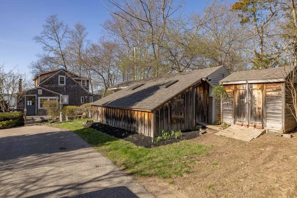 36 Waters Edge Drive Greenland NH 03840