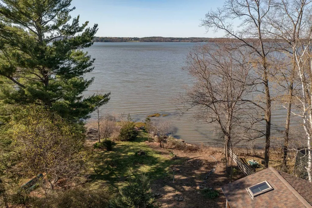 36 Waters Edge Drive Greenland NH 03840