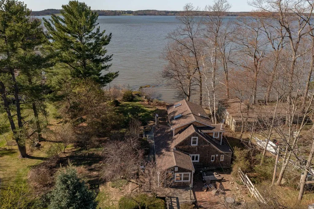 36 Waters Edge Drive Greenland NH 03840