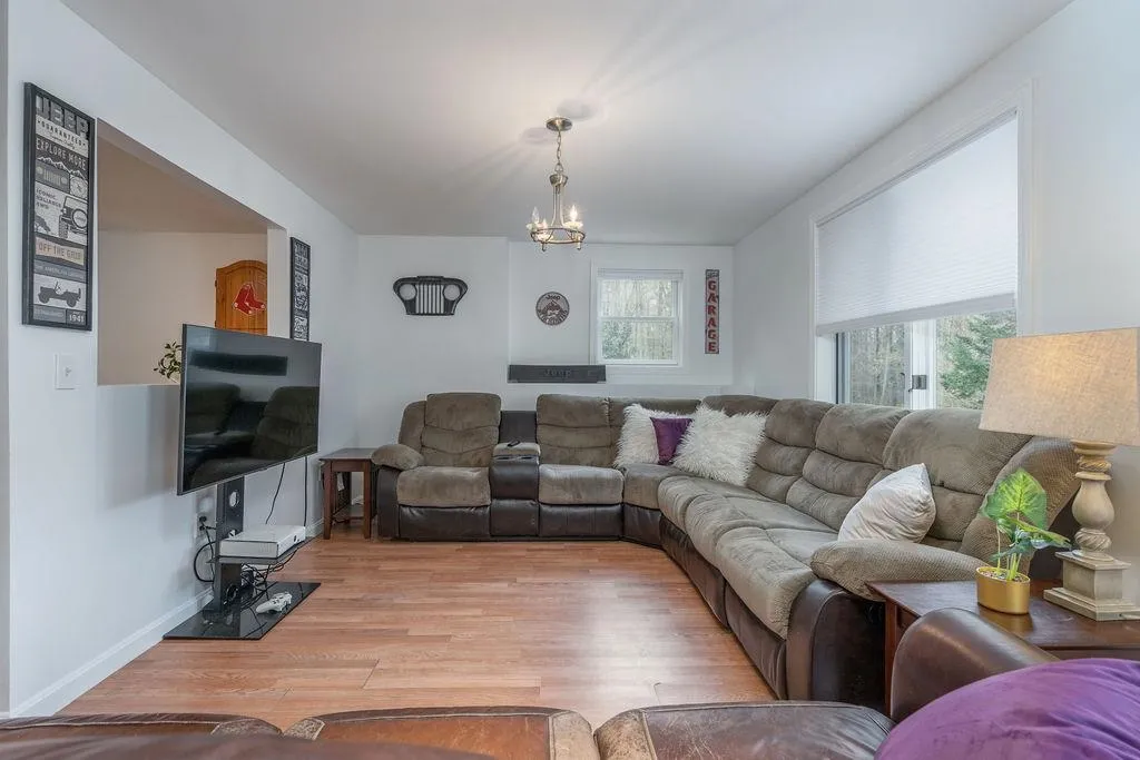 38 Lake View Drive Strafford NH 03884