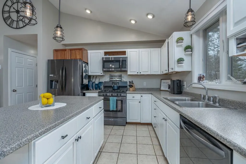38 Lake View Drive Strafford NH 03884