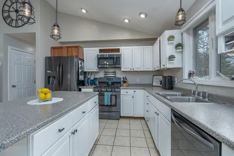 38 Lake View Drive Strafford NH 03884