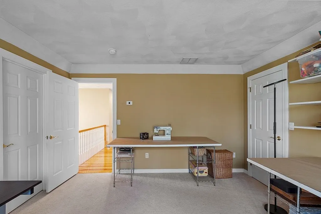 16 Candlestick Lane Sandown NH 03873