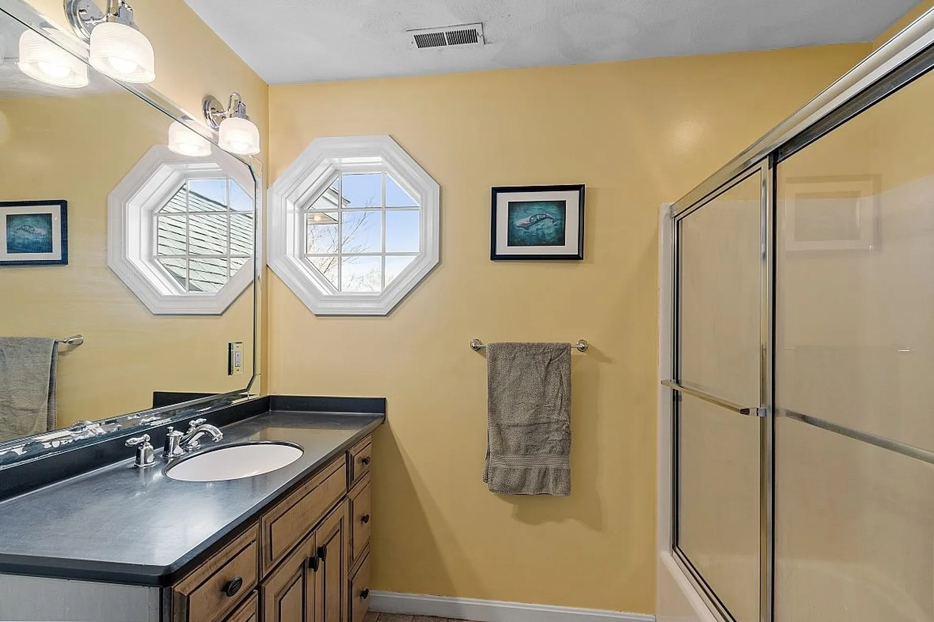 16 Candlestick Lane Sandown NH 03873
