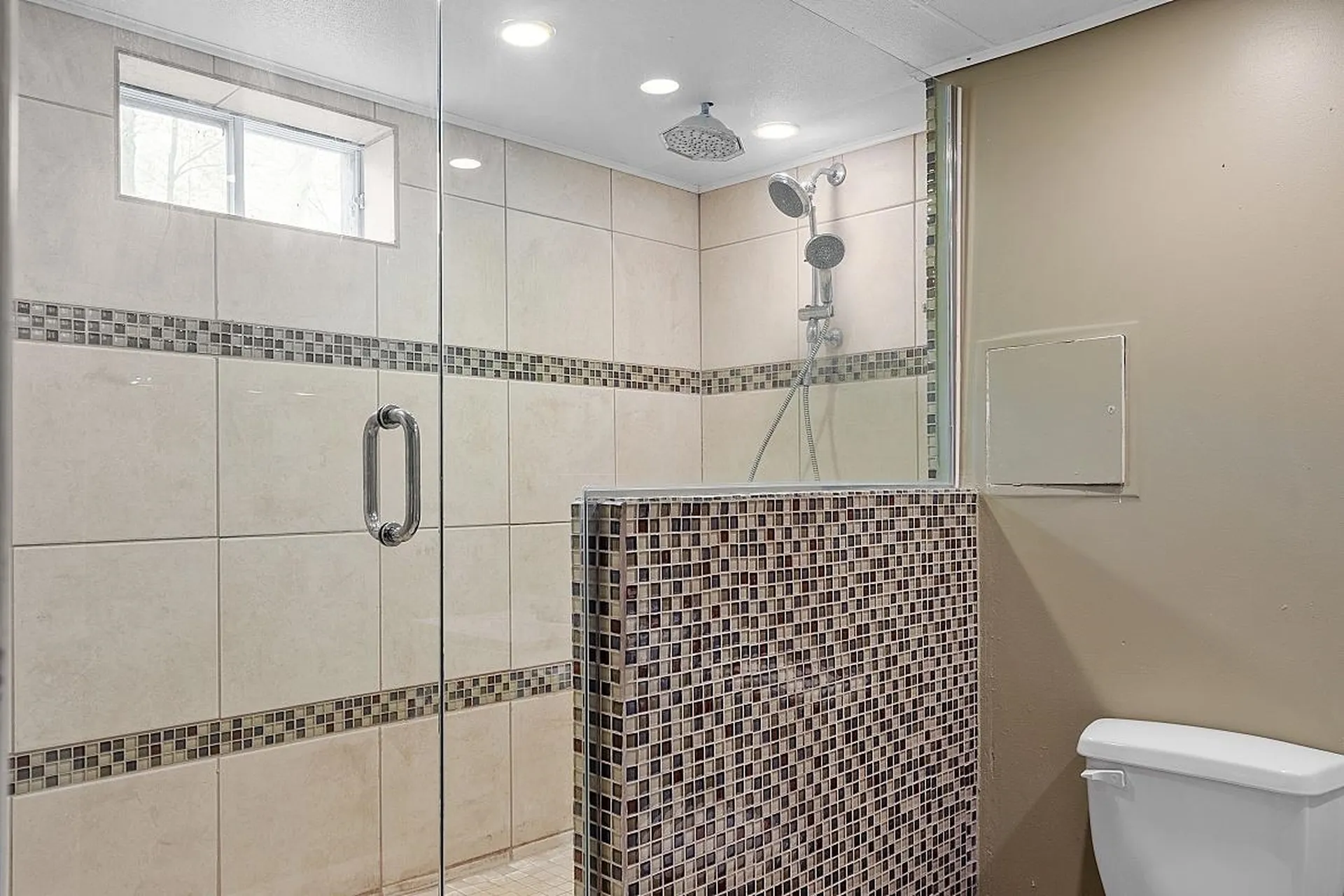 16 Candlestick Lane Sandown NH 03873