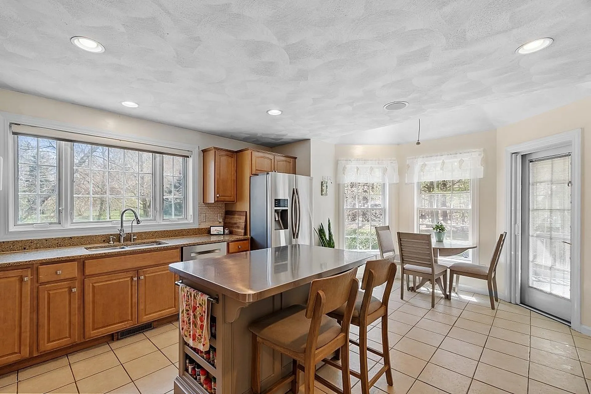 16 Candlestick Lane Sandown NH 03873