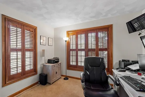 16 Candlestick Lane Sandown NH 03873