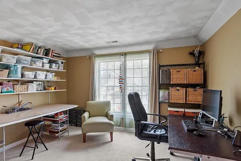 16 Candlestick Lane Sandown NH 03873