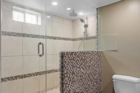 16 Candlestick Lane Sandown NH 03873