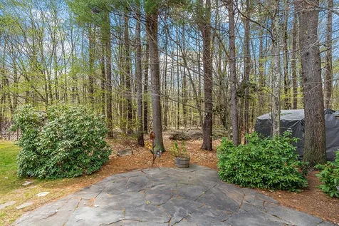 16 Candlestick Lane Sandown NH 03873