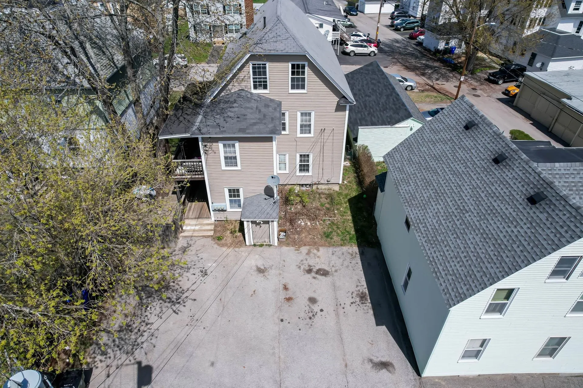 10 Quirin Street Manchester NH 03102