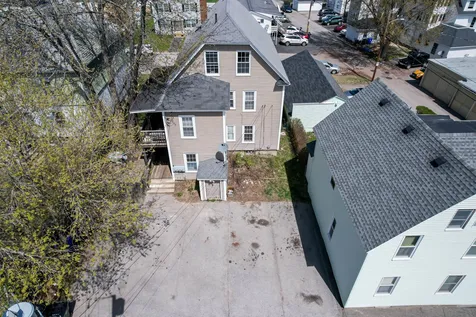 10 Quirin Street Manchester NH 03102
