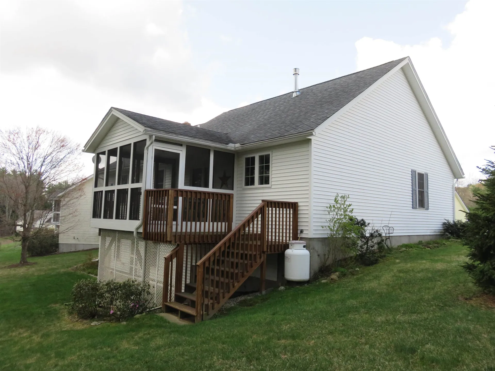 22 Coburn Way Jaffrey NH 03452