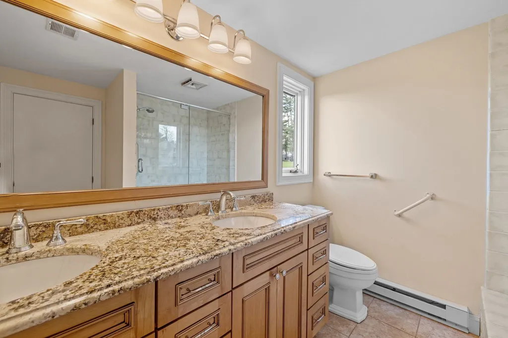 2696 Lake Shore Road Gilford NH 03249