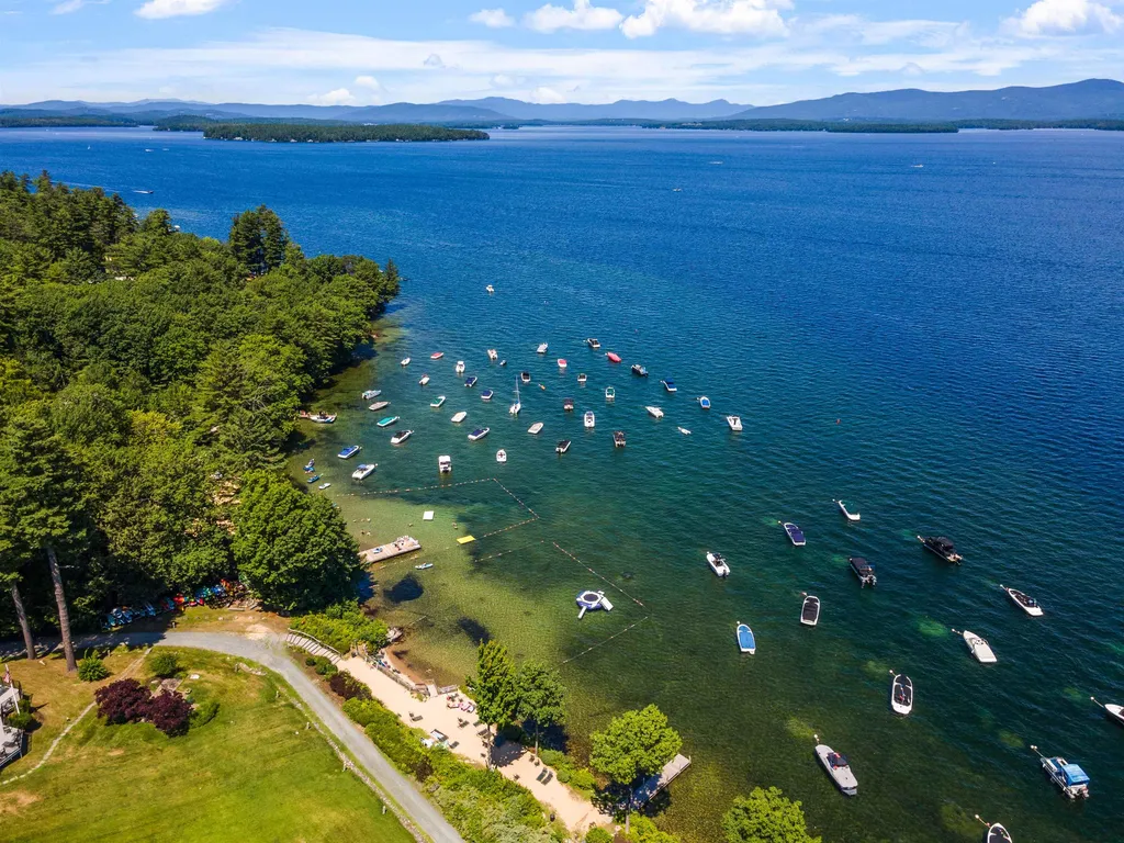 2696 Lake Shore Road Gilford NH 03249