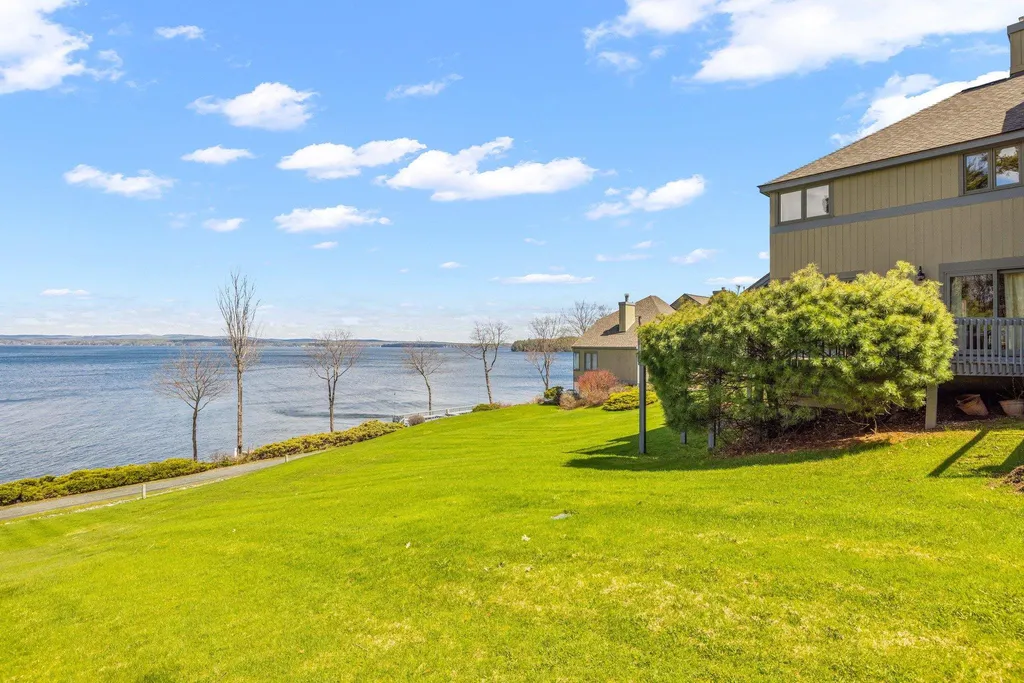 2696 Lake Shore Road Gilford NH 03249