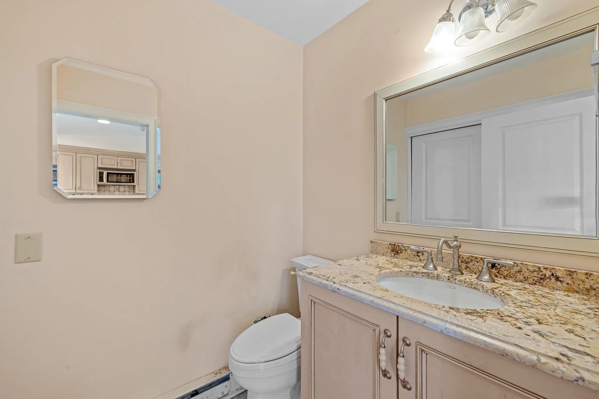 2696 Lake Shore Road Gilford NH 03249