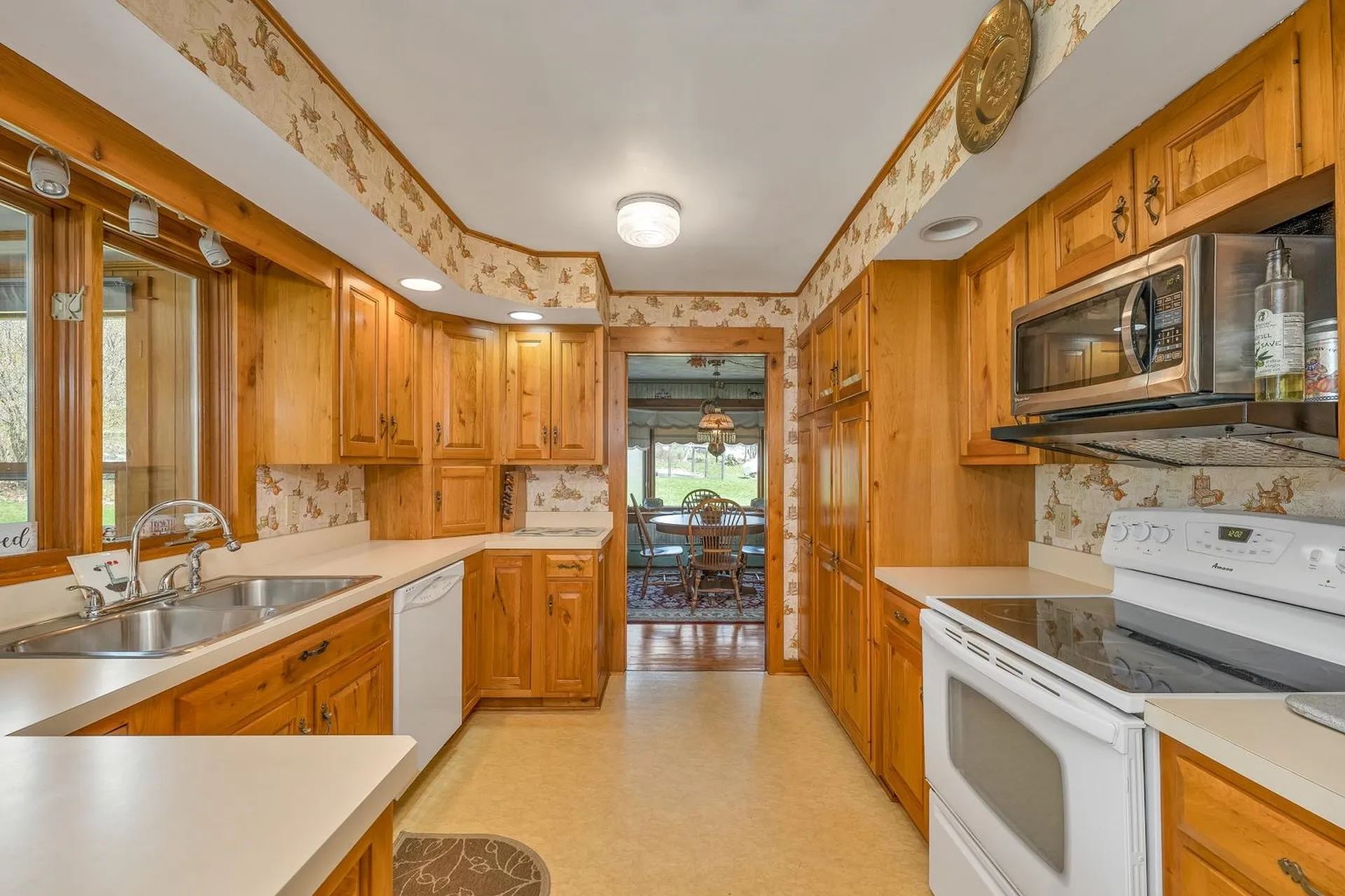 25 Oak Street Wolfeboro NH 03894