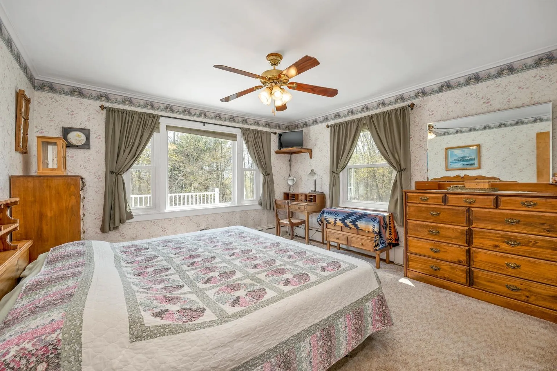 25 Oak Street Wolfeboro NH 03894