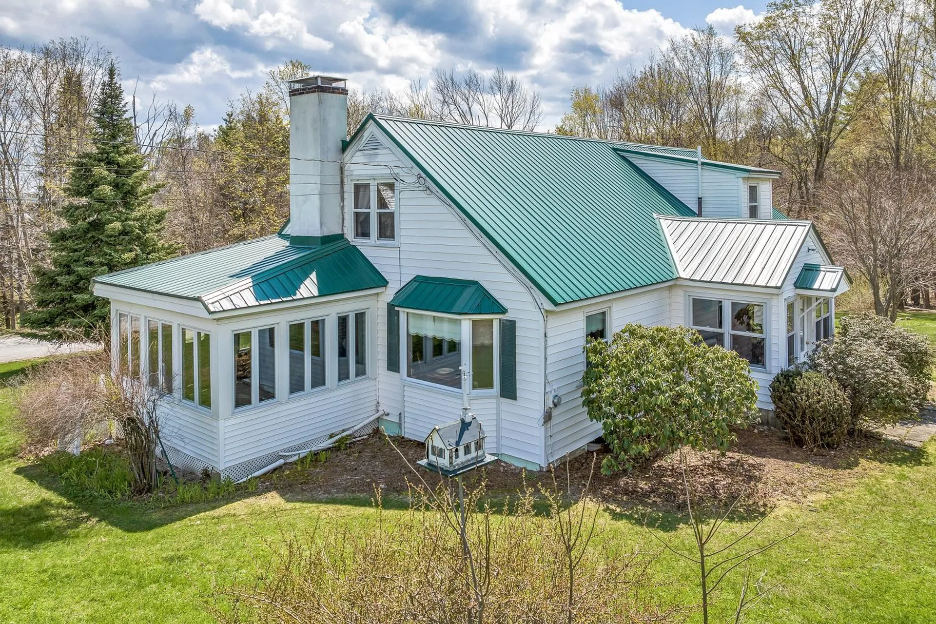 25 Oak Street Wolfeboro NH 03894
