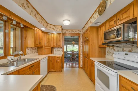 25 Oak Street Wolfeboro NH 03894