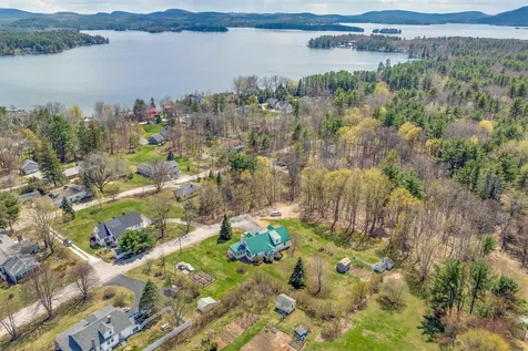 25 Oak Street Wolfeboro NH 03894