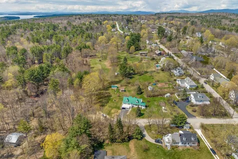 25 Oak Street Wolfeboro NH 03894