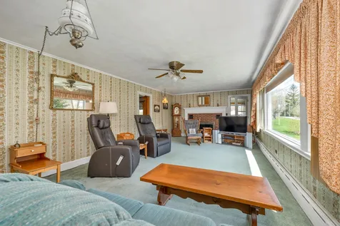 25 Oak Street Wolfeboro NH 03894