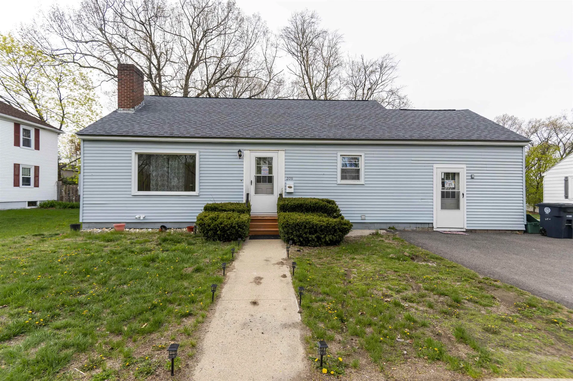 209 West Hollis Street Nashua NH 03060