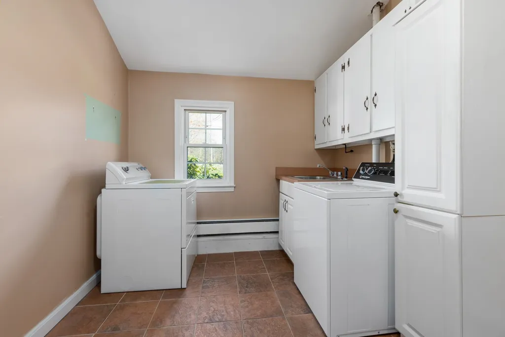 140 High Street Stratham NH 03885