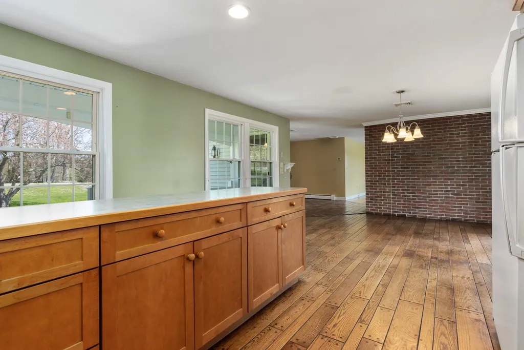 140 High Street Stratham NH 03885