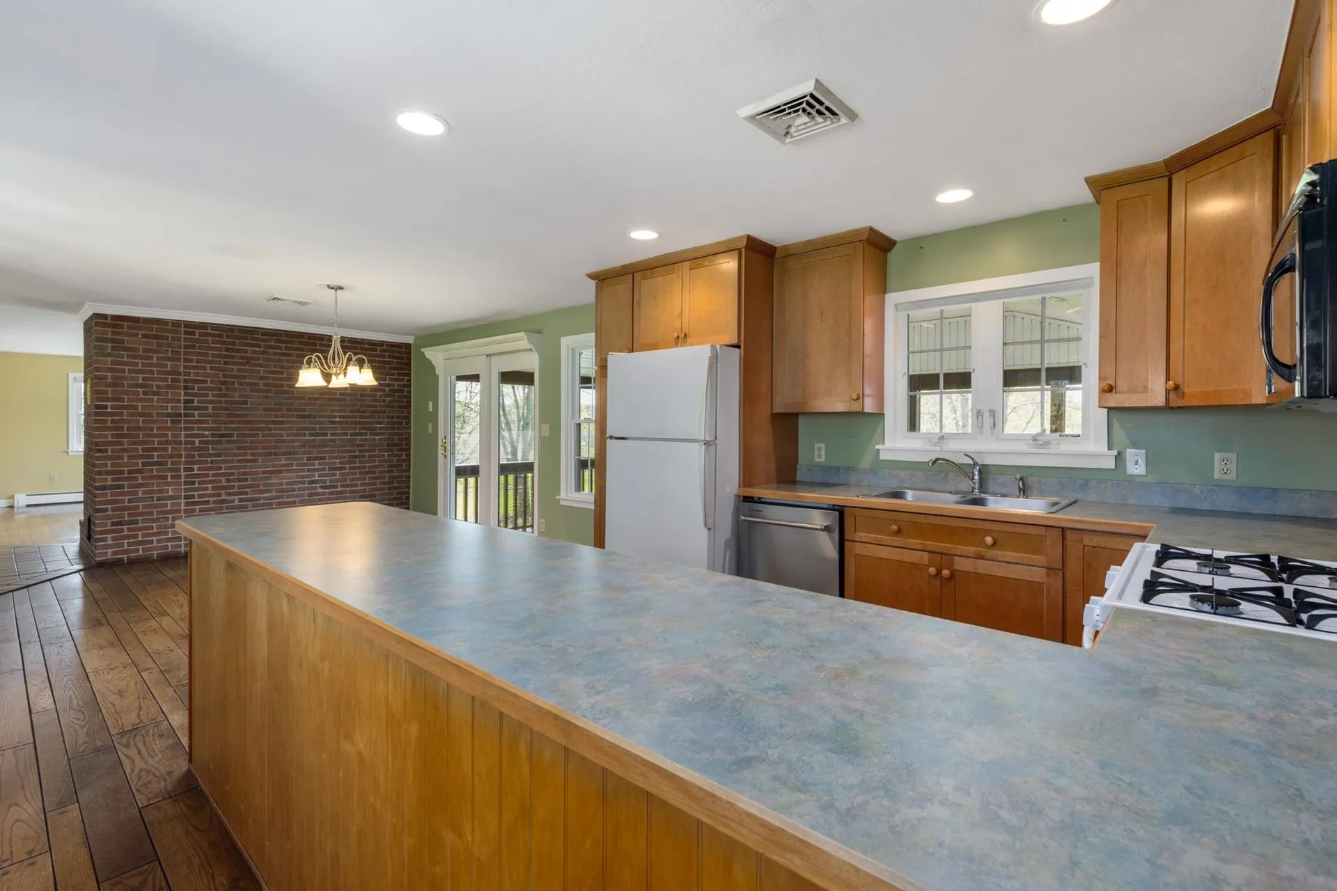 140 High Street Stratham NH 03885