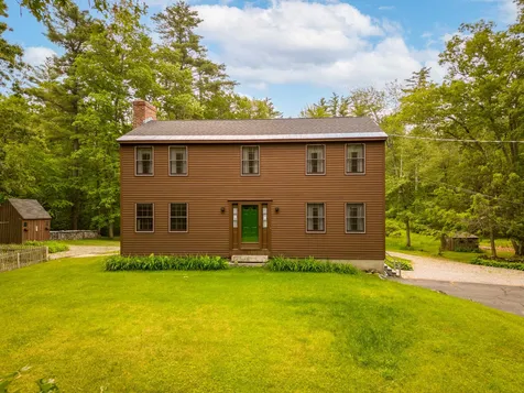 49 Chase Road South Hampton NH 03827