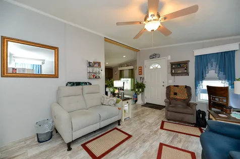 6 Laurel Avenue Allenstown NH 03275
